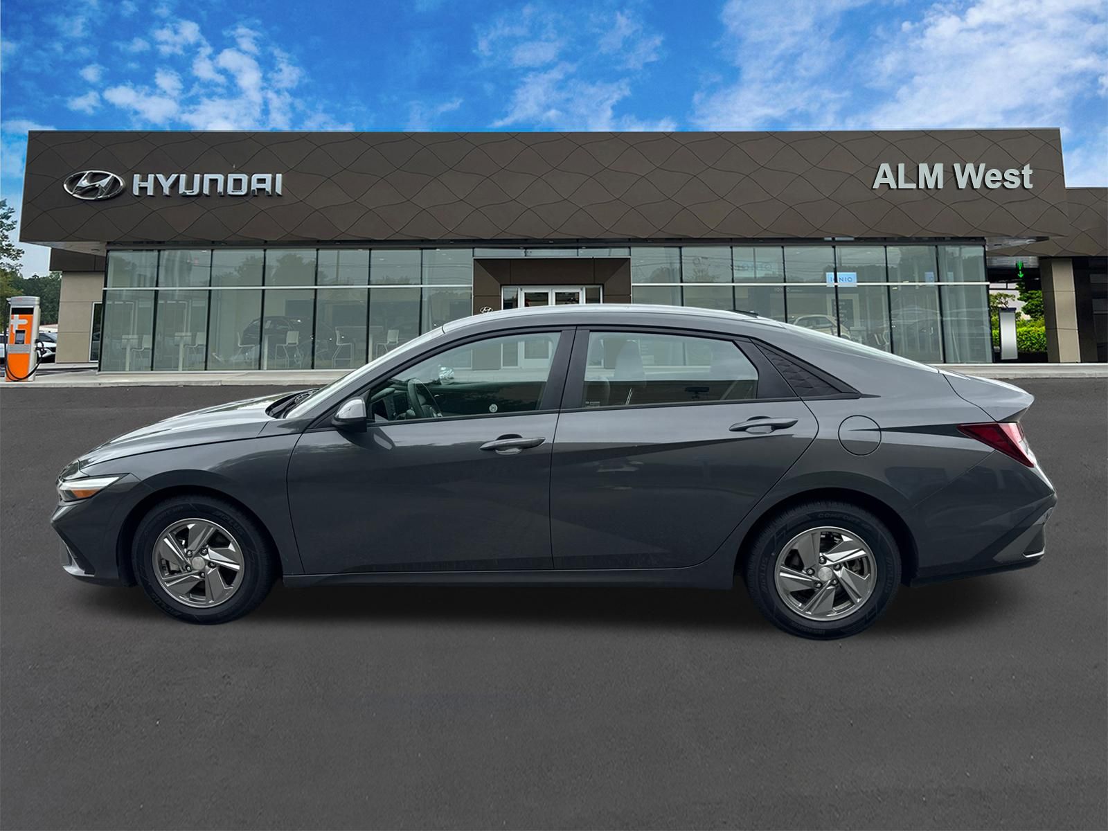 Used 2024 Gray Hyundai SE image 8
