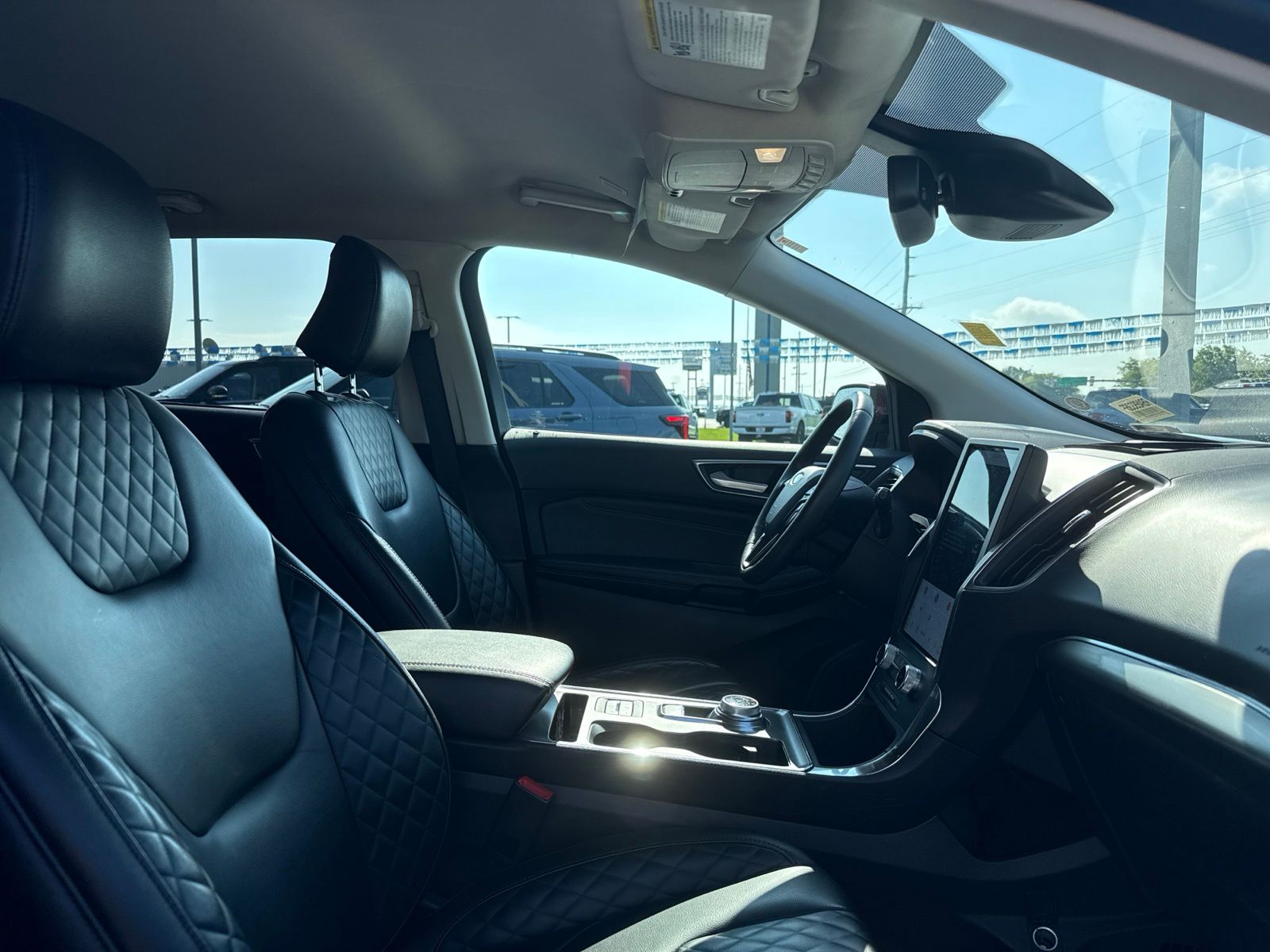 2024 Ford Edge image 15