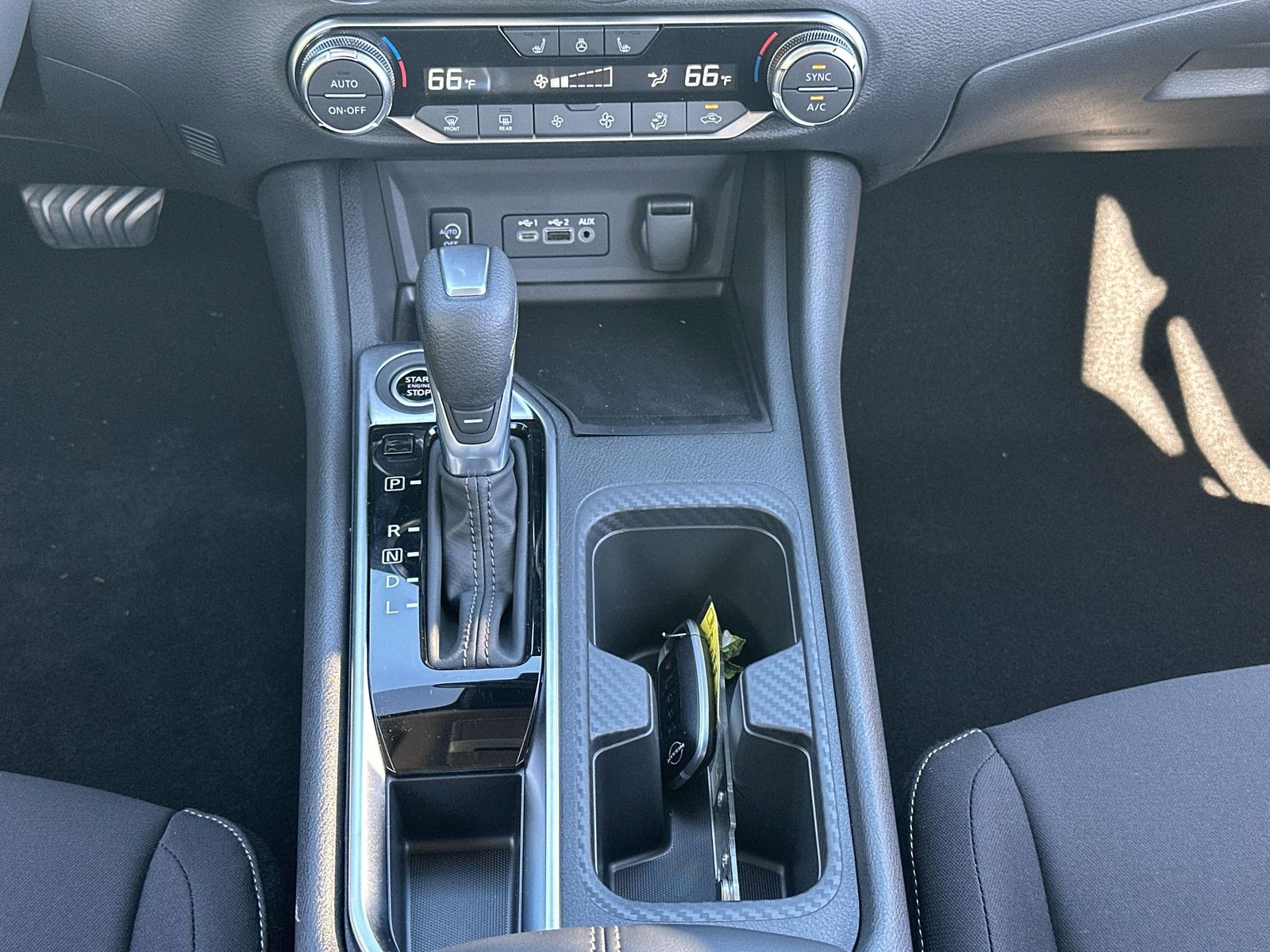 2025 Nissan Sentra SV photo 3