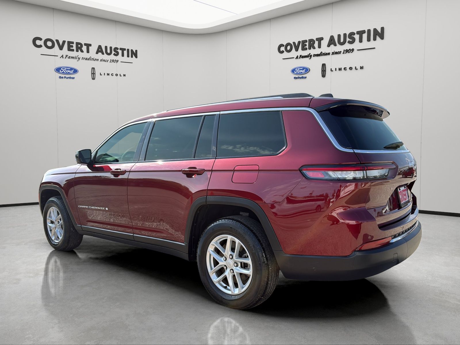 Used Car 2024 Jeep Grand Cherokee L  Laredo For Sale Under $30,000 In Austin, Texas