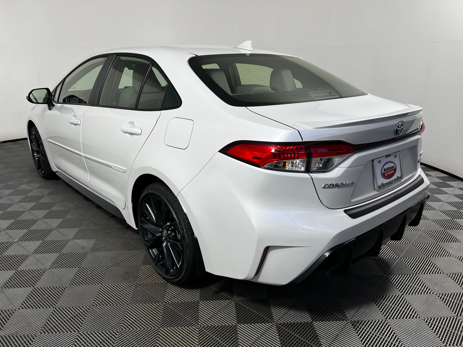 Thumbnail: 2025 Toyota Corolla - 7
