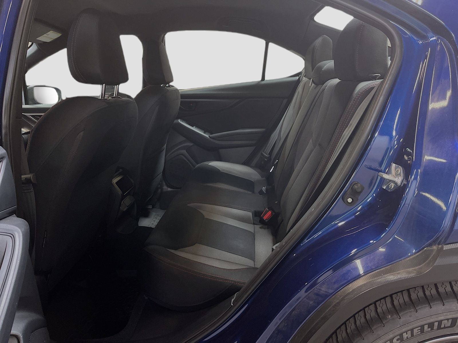 Used 2023 Blue Subaru Base image 22