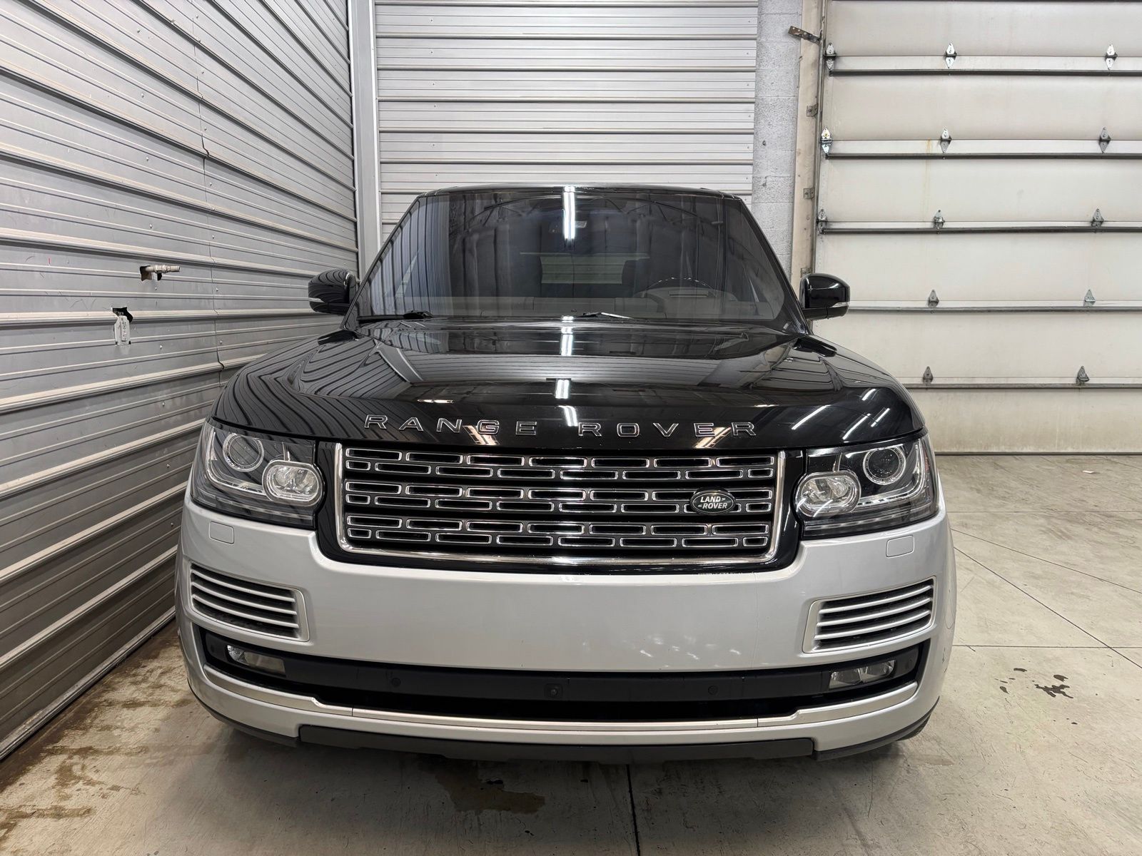 2016 Land Rover Range Rover SVAutobiography LWB - Image 2