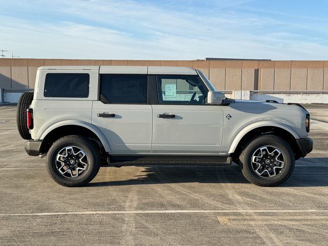 New 2026 Avalanche Gray Ford Outer Banks image 7