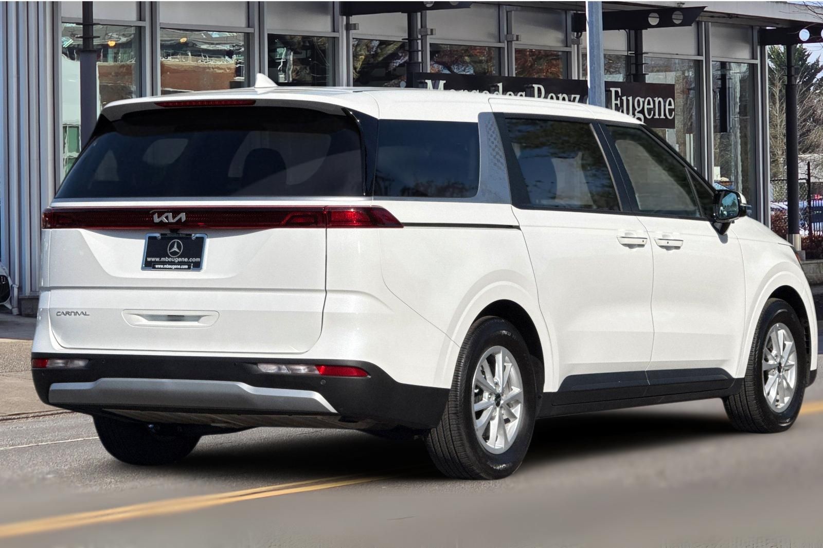 Used 2024 Kia Carnival Van