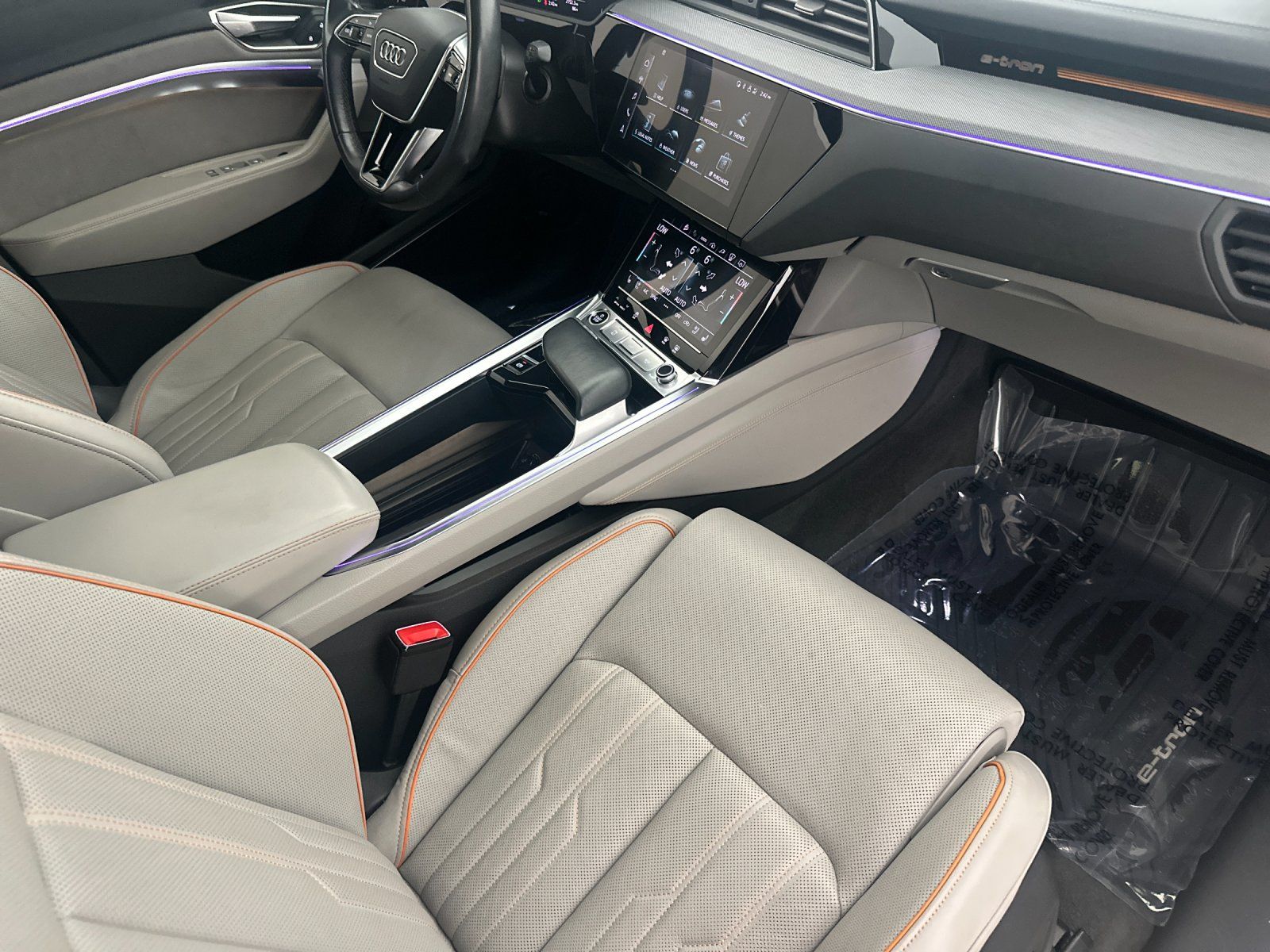 2024 Audi Q8 Sportback e-tron Prestige — full photo 15 of 27