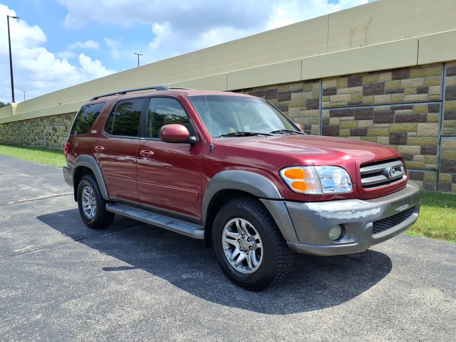  2004 Toyota Sequoia SR5   