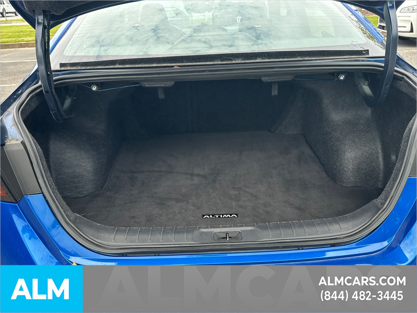 Used 2025 Blue Nissan 2.5 SR image 21