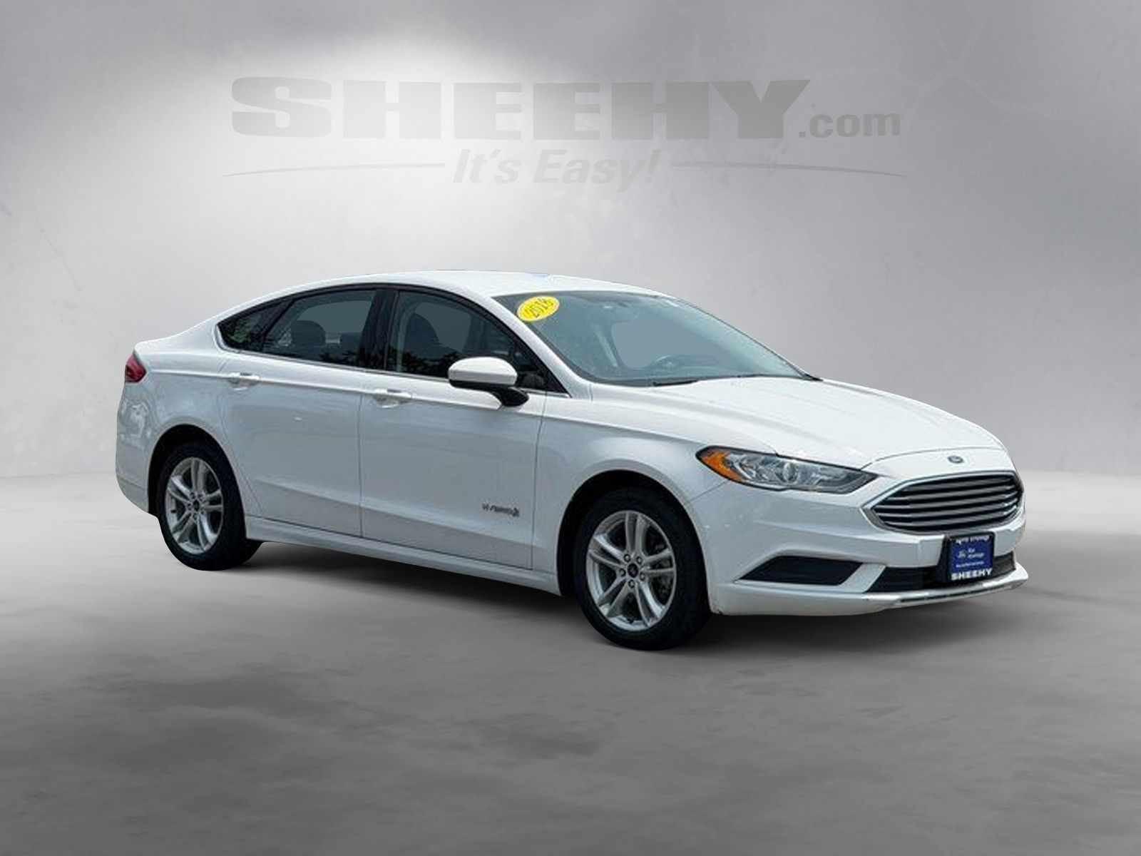 Certified Used 2018 Oxford White Ford SE image 2