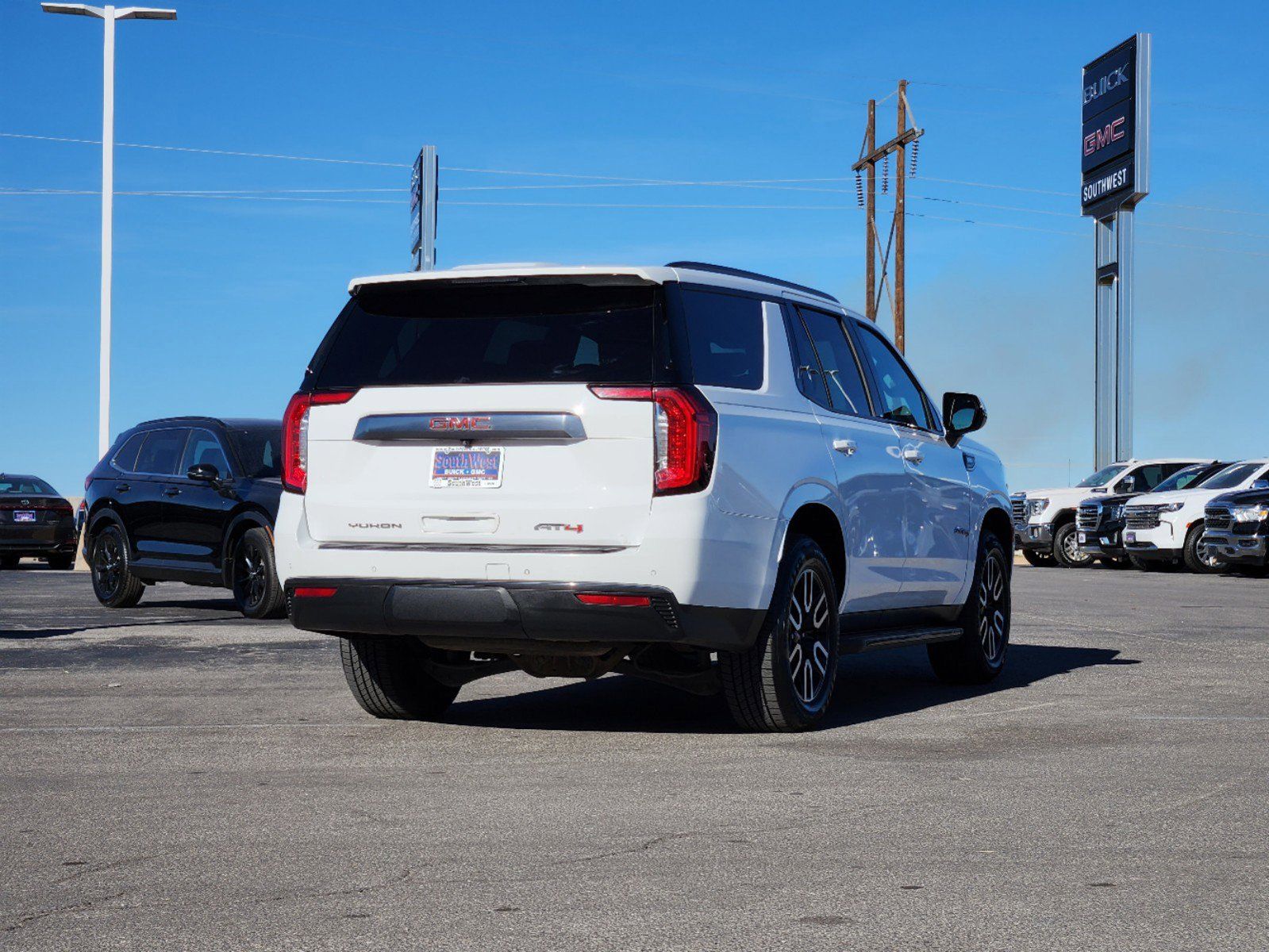 2021 GMC Yukon AT4 7