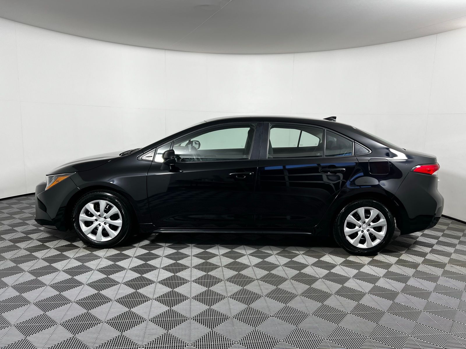 Thumbnail: 2023 Toyota Corolla - 8