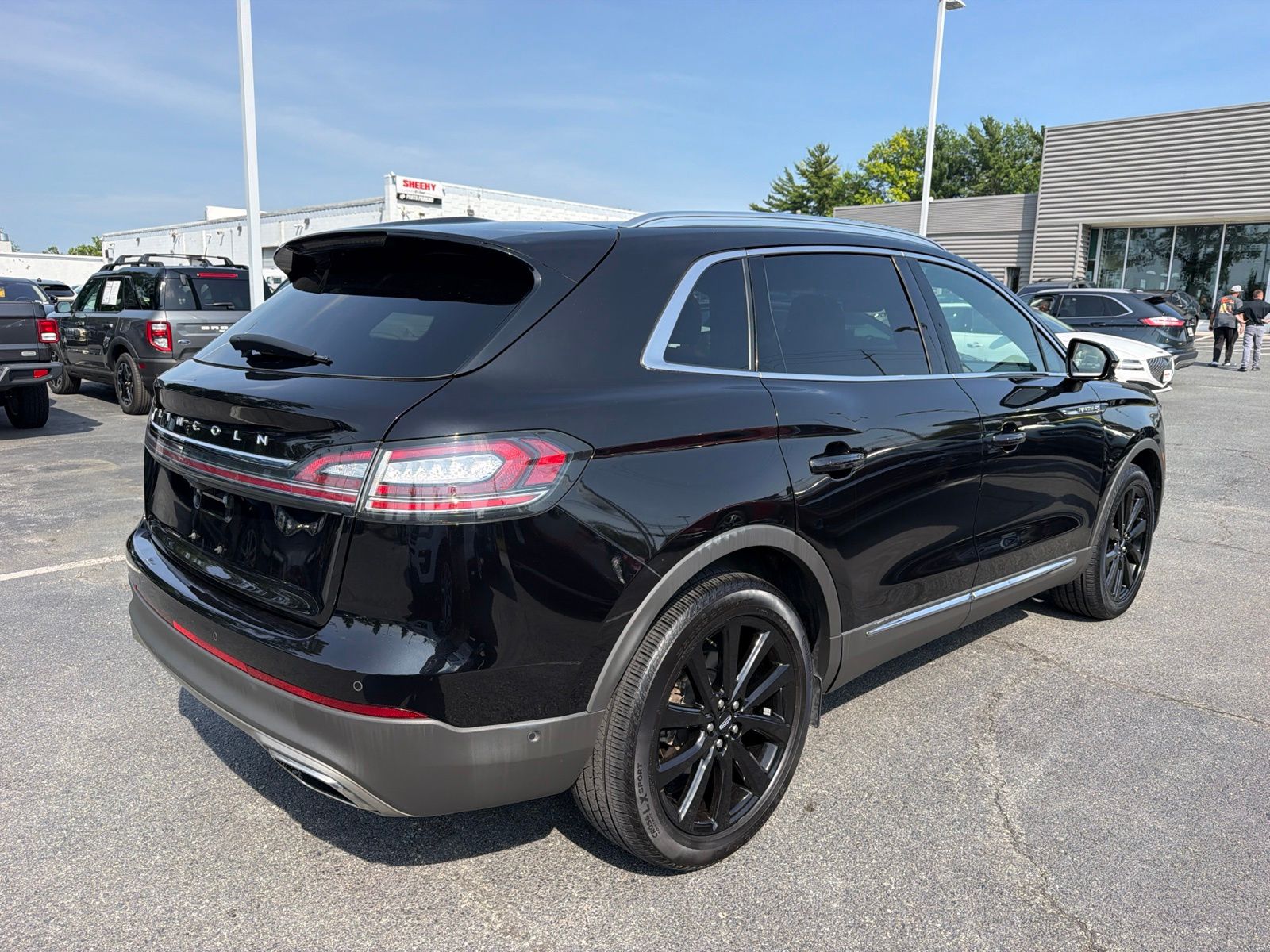 Used 2023 Black Metallic Lincoln Reserve image 6
