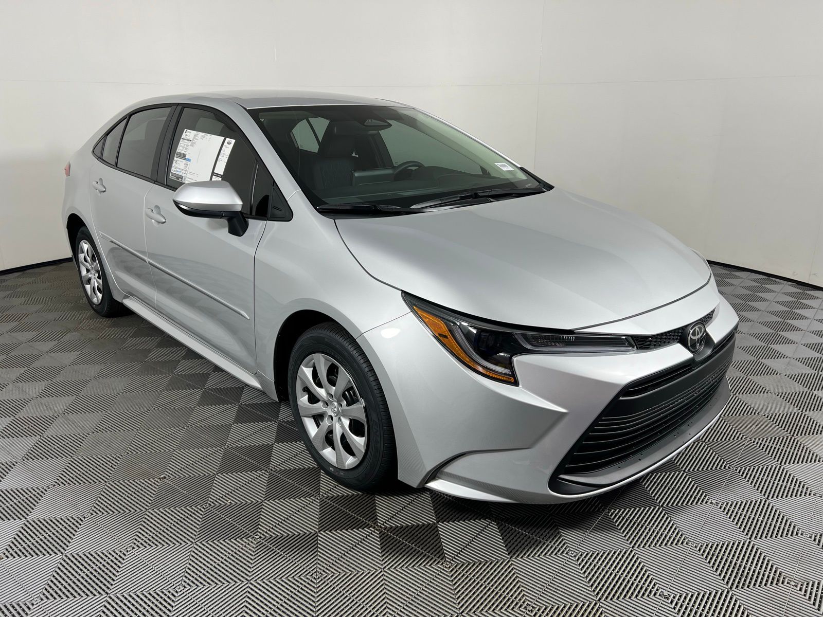 Thumbnail: 2025 Toyota Corolla - 3