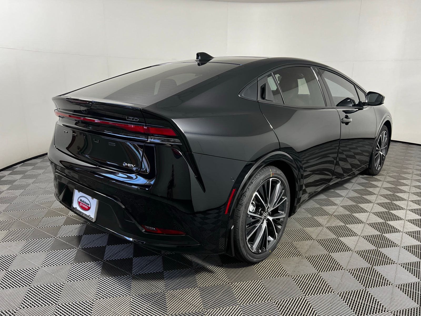 2025 Toyota Prius Limited 5