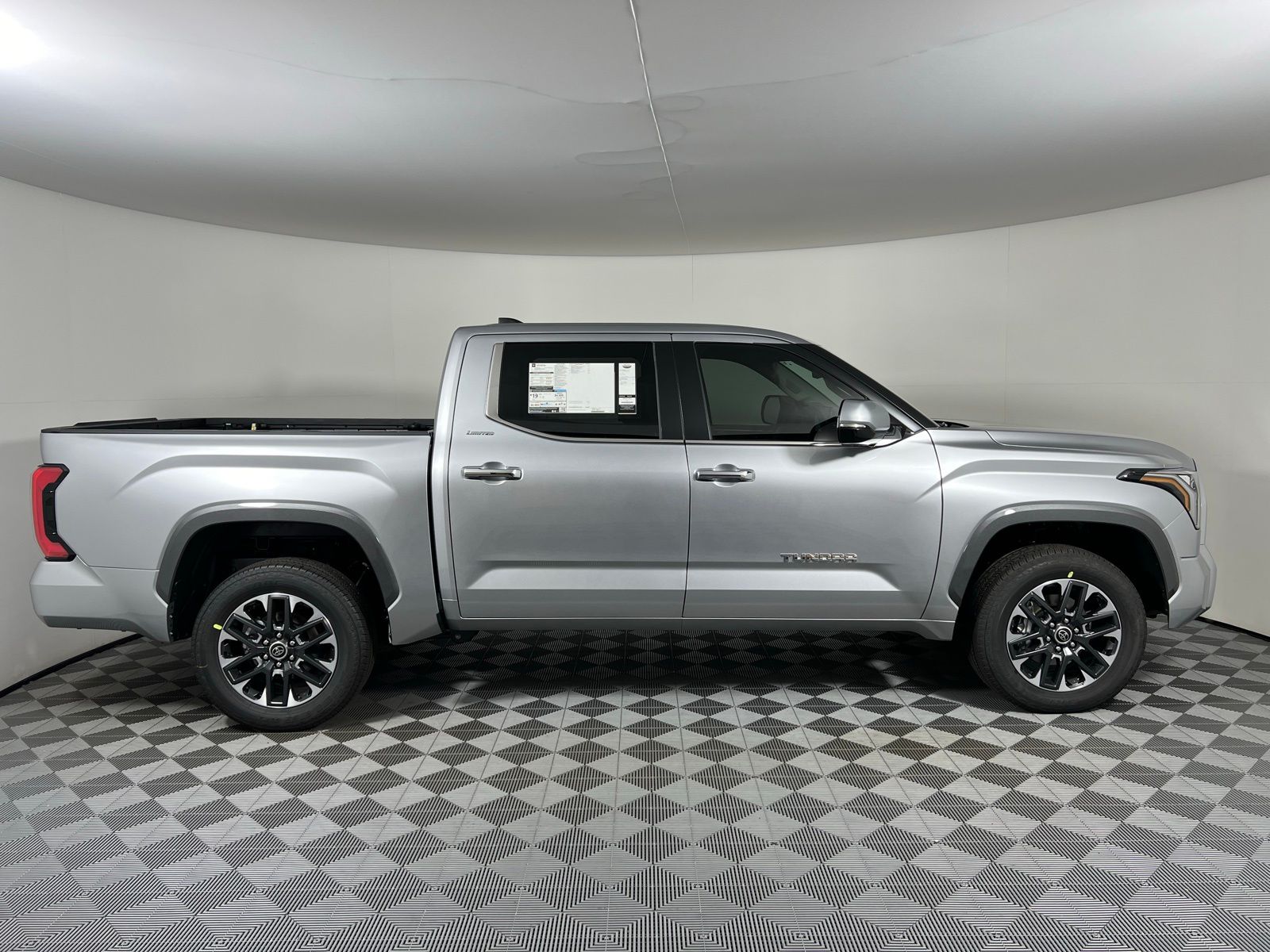 2025 Toyota Tundra Limited 4