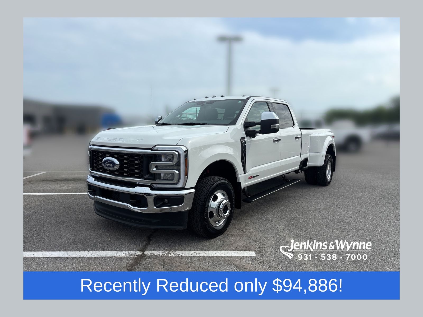 Star White Metallic Tri-Coat 2026 Ford F-350 Super Duty Pickup Truck Four-Wheel Drive Automatic