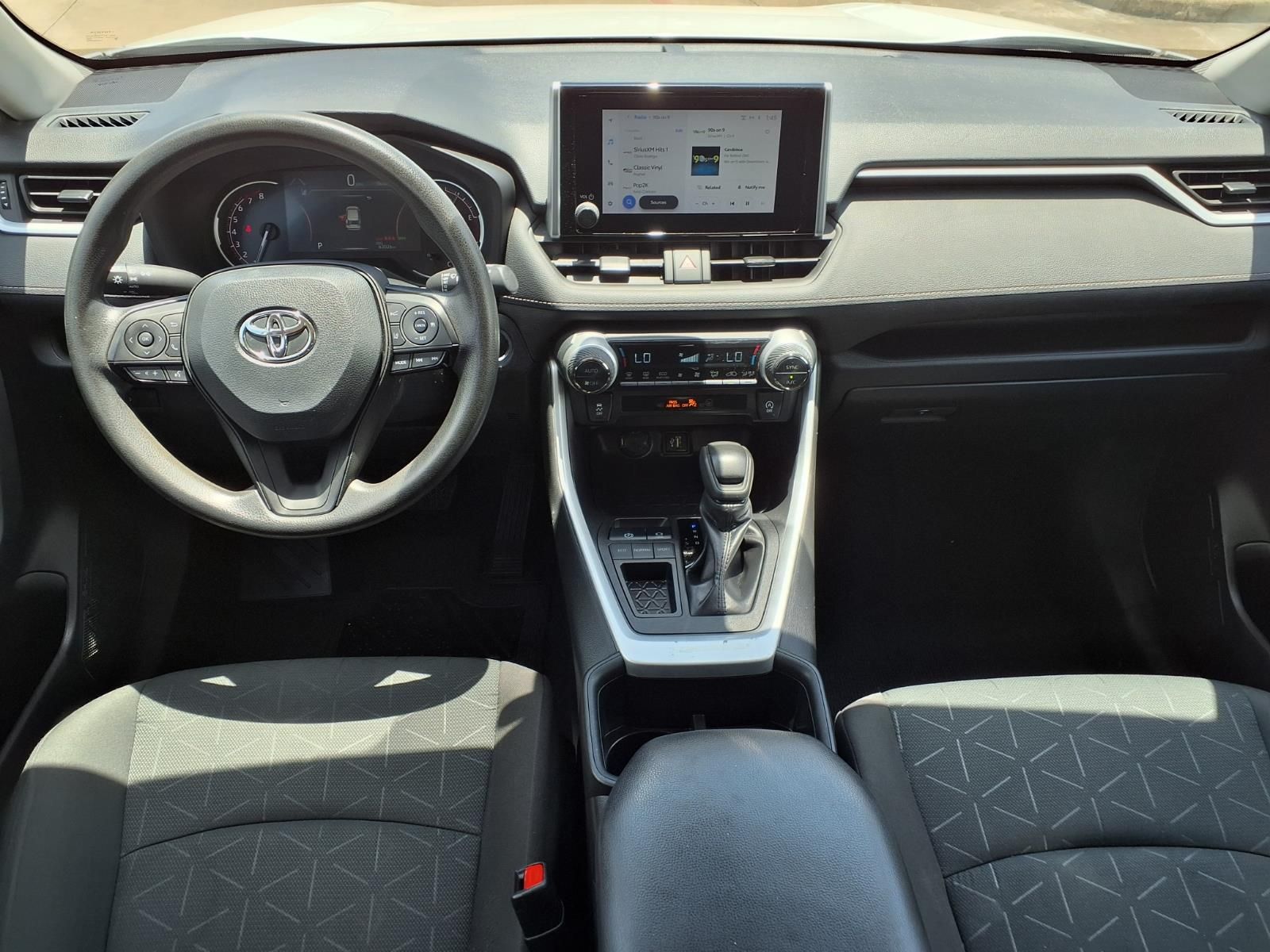 2024 Toyota RAV4 XLE - 10