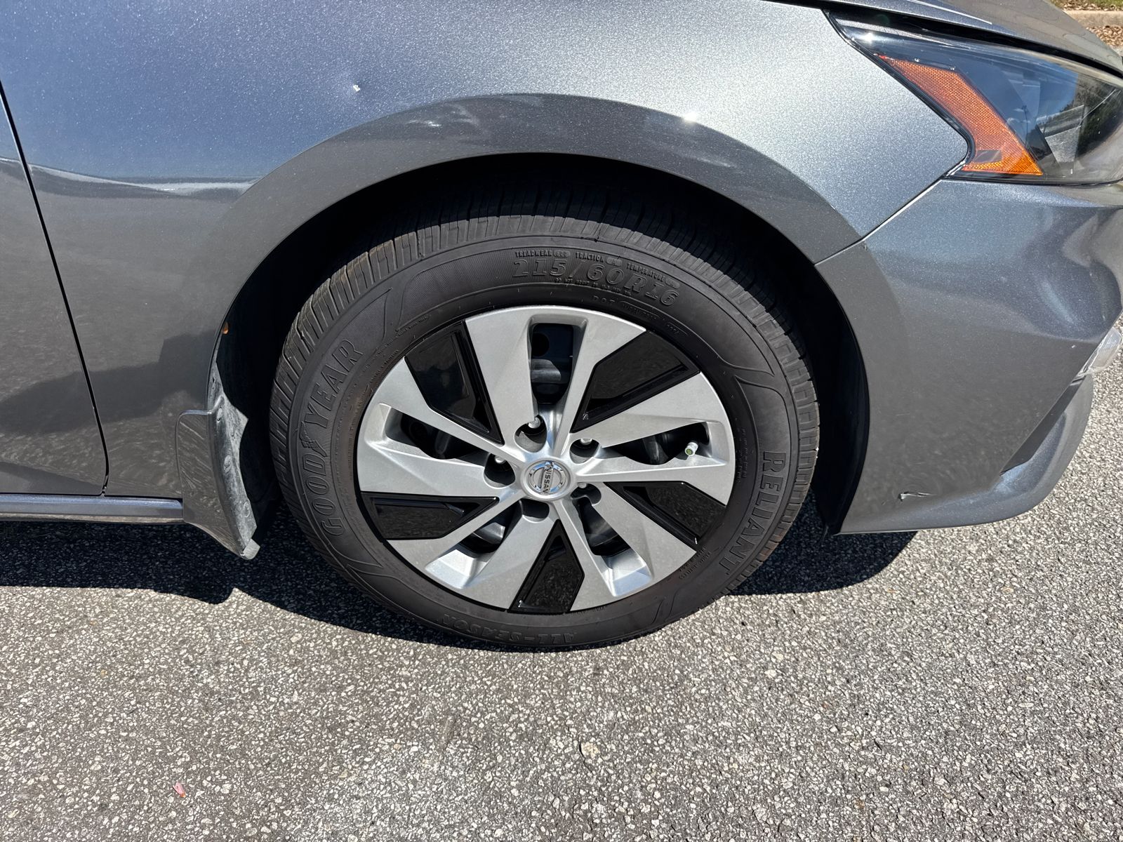 Used 2022 Gray Nissan 2.5 S image 12