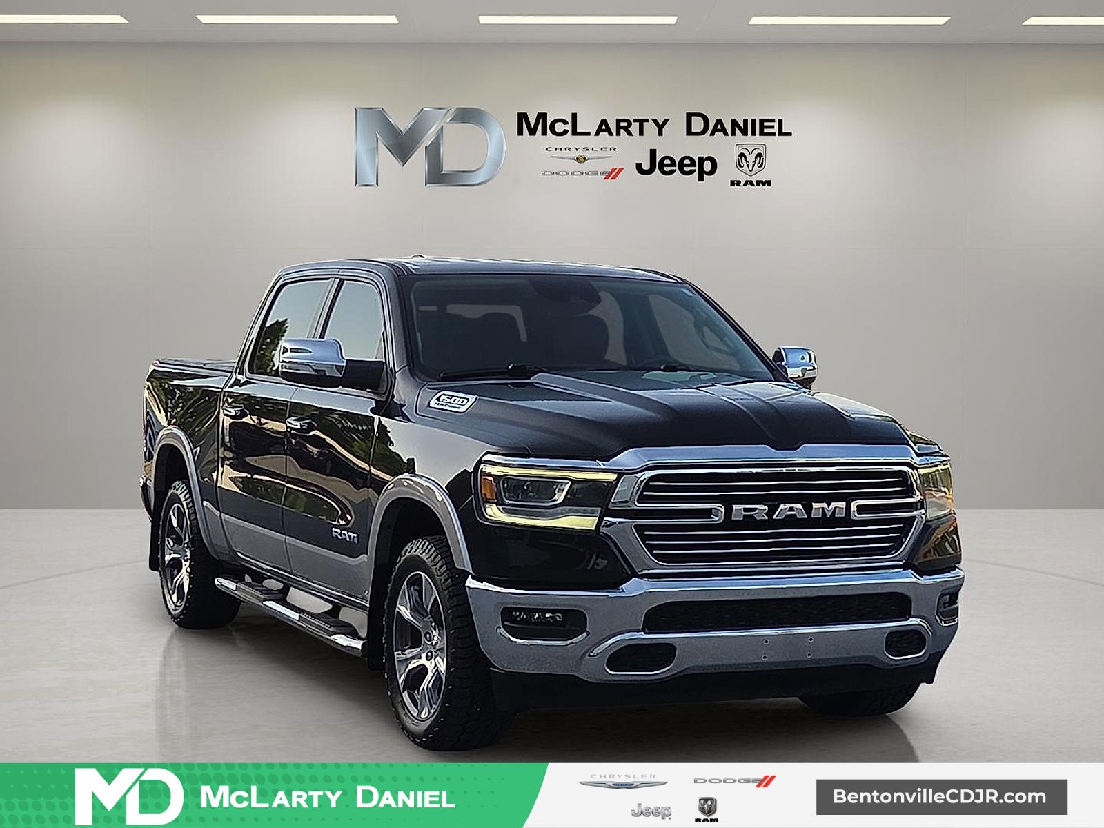 Diamond Black Crystal Pearlcoat 2021 RAM 1500 Pickup Truck Four-Wheel Drive 8-Speed Automatic