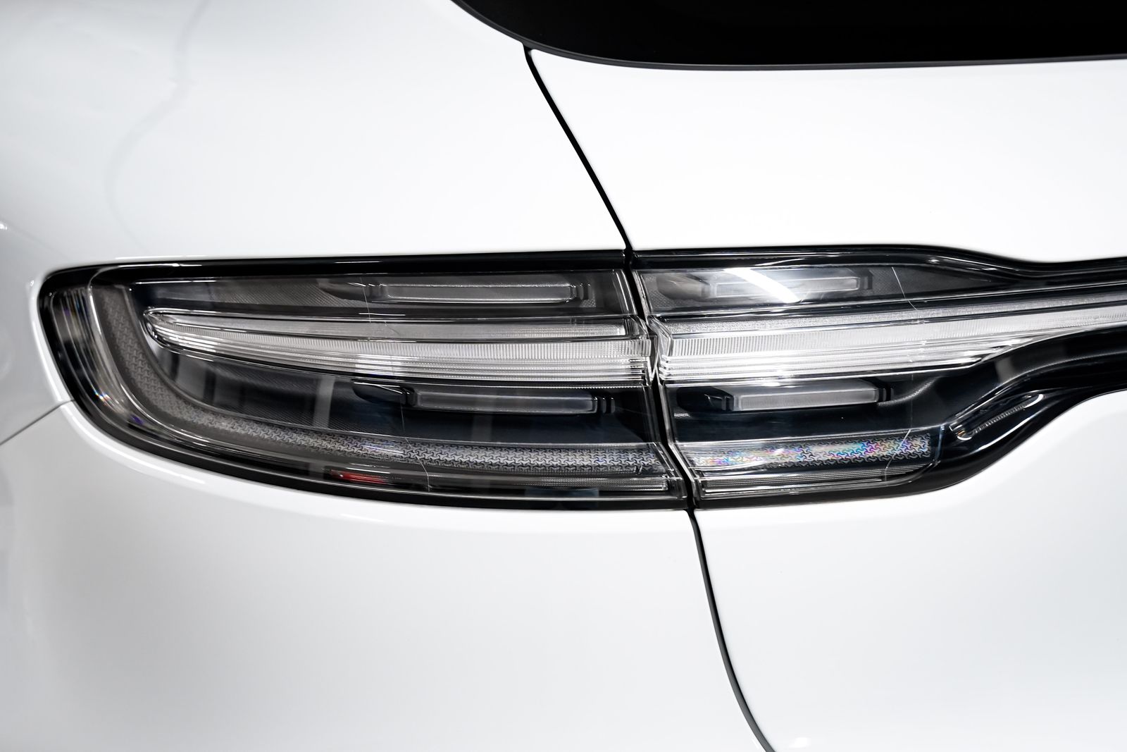 2024 Porsche Macan S — photo 43