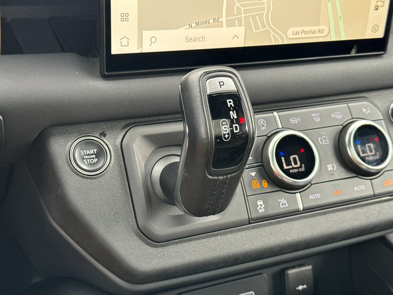 2024 Land Rover Defender X-Dynamic SE - Photo 22