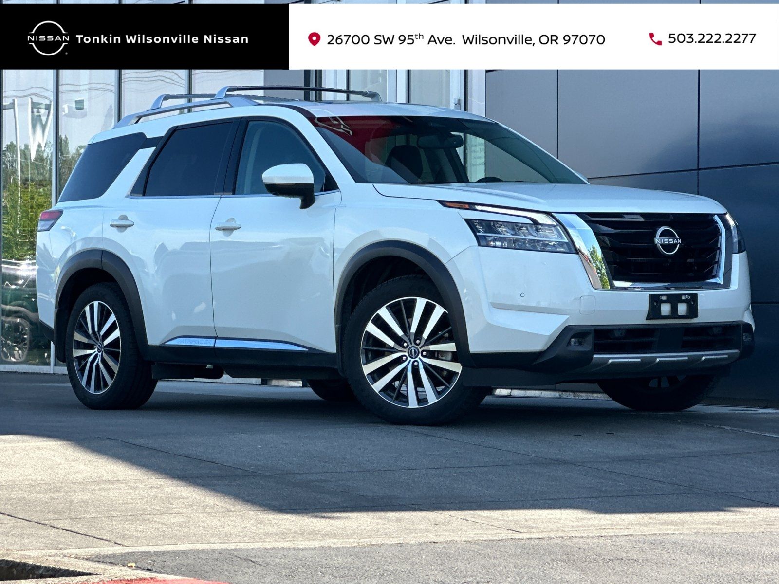 2022 Nissan Pathfinder Platinum 4WD's photo