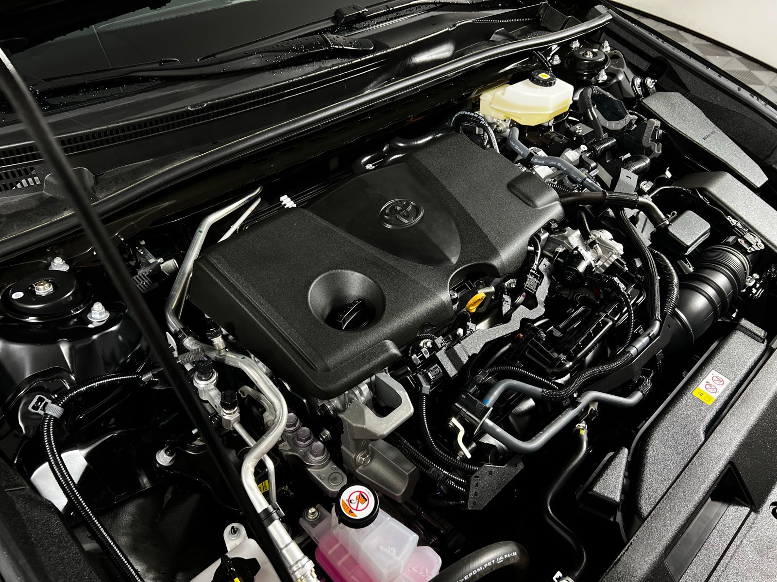 Thumbnail: 2025 Toyota Camry - 10