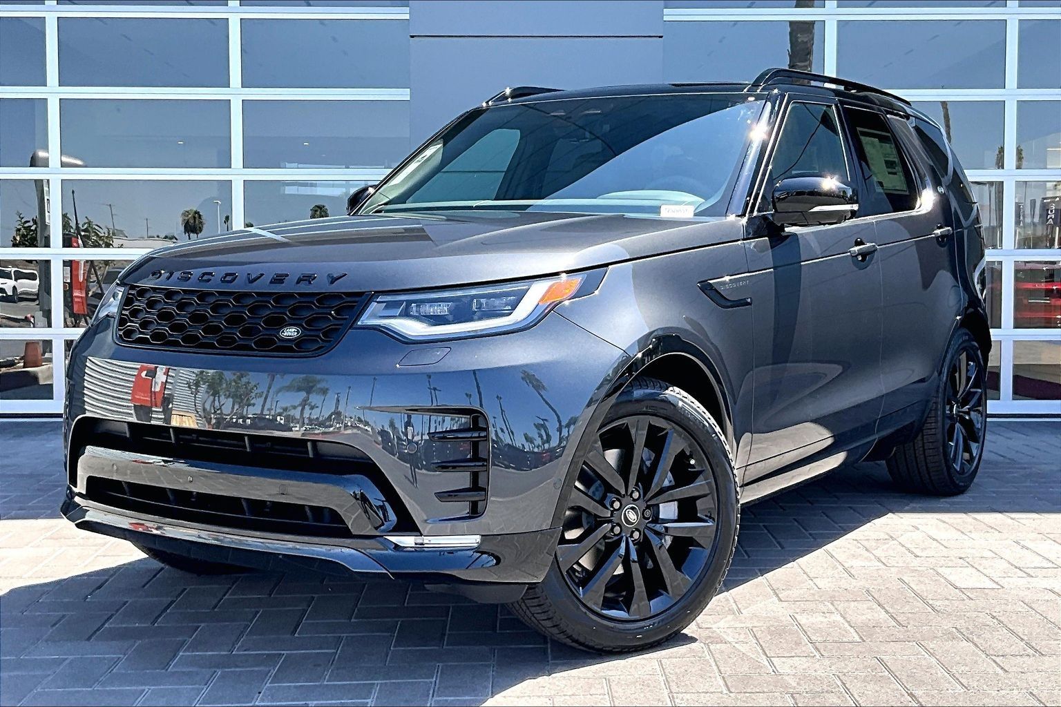 Carpathian Gray Premium Metallic 2026 Land Rover Discovery SUV / Crossover All-Wheel Drive 8-Speed Automatic