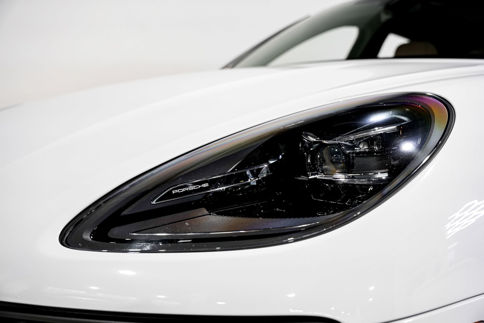 2023 Porsche Macan S — photo 38
