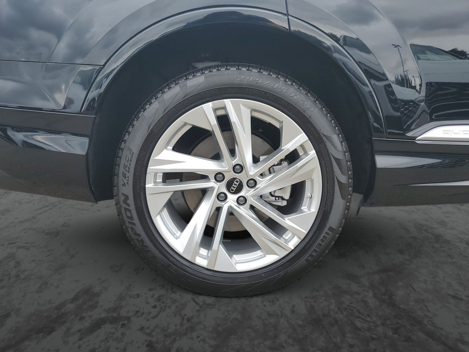 Vehicle photo