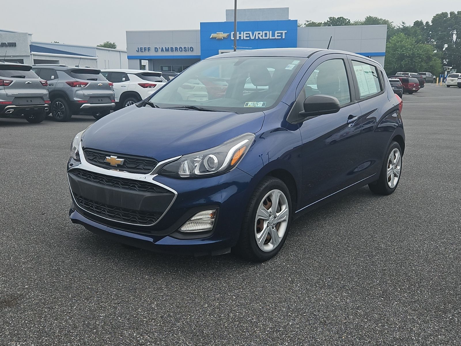 View vehicle photo 2