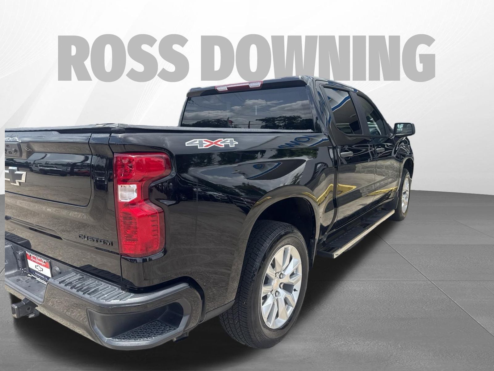 2024 Chevrolet Silverado 1500 Custom - 3
