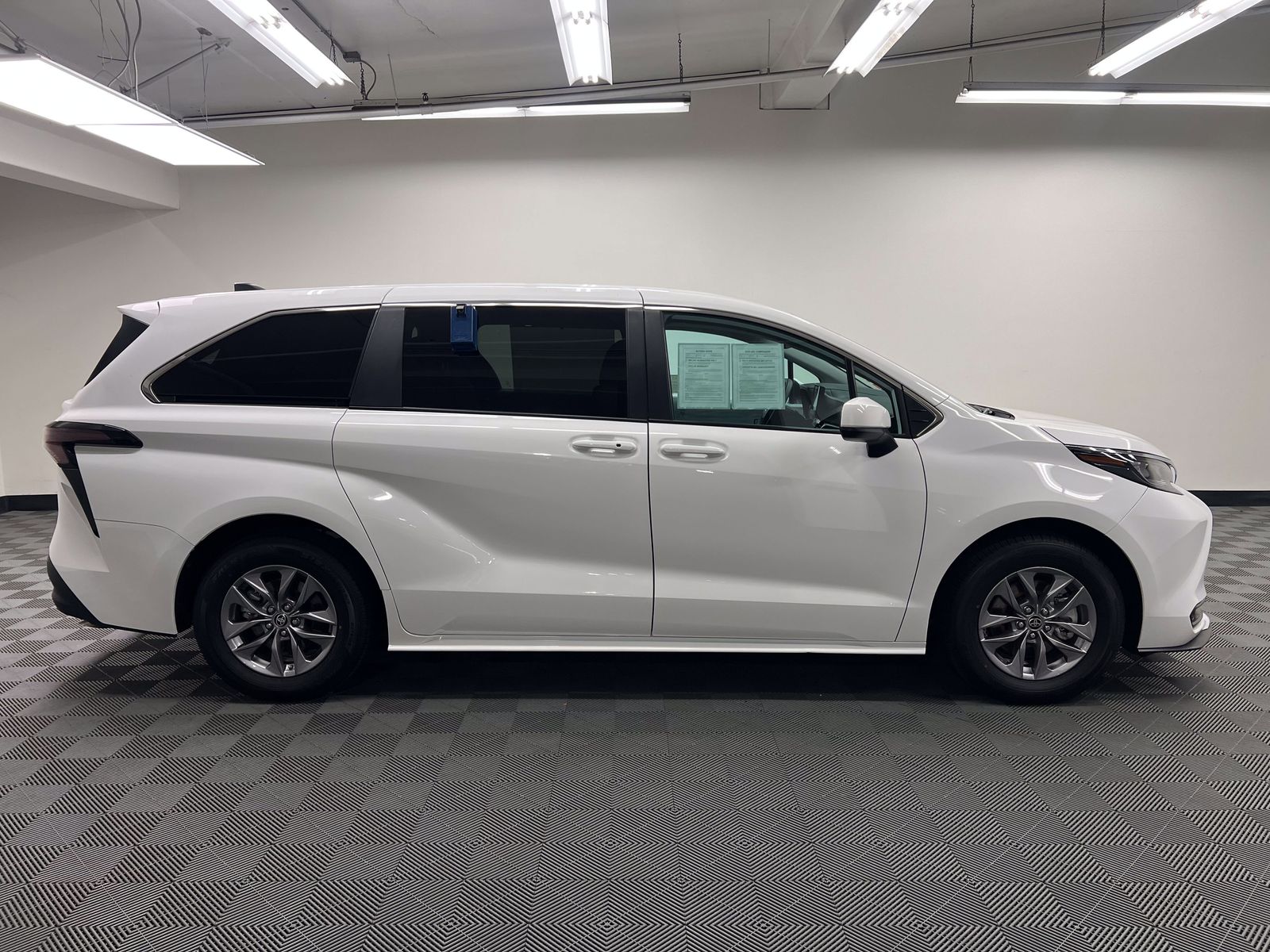 used 2025 Toyota Sienna car, priced at $40,288