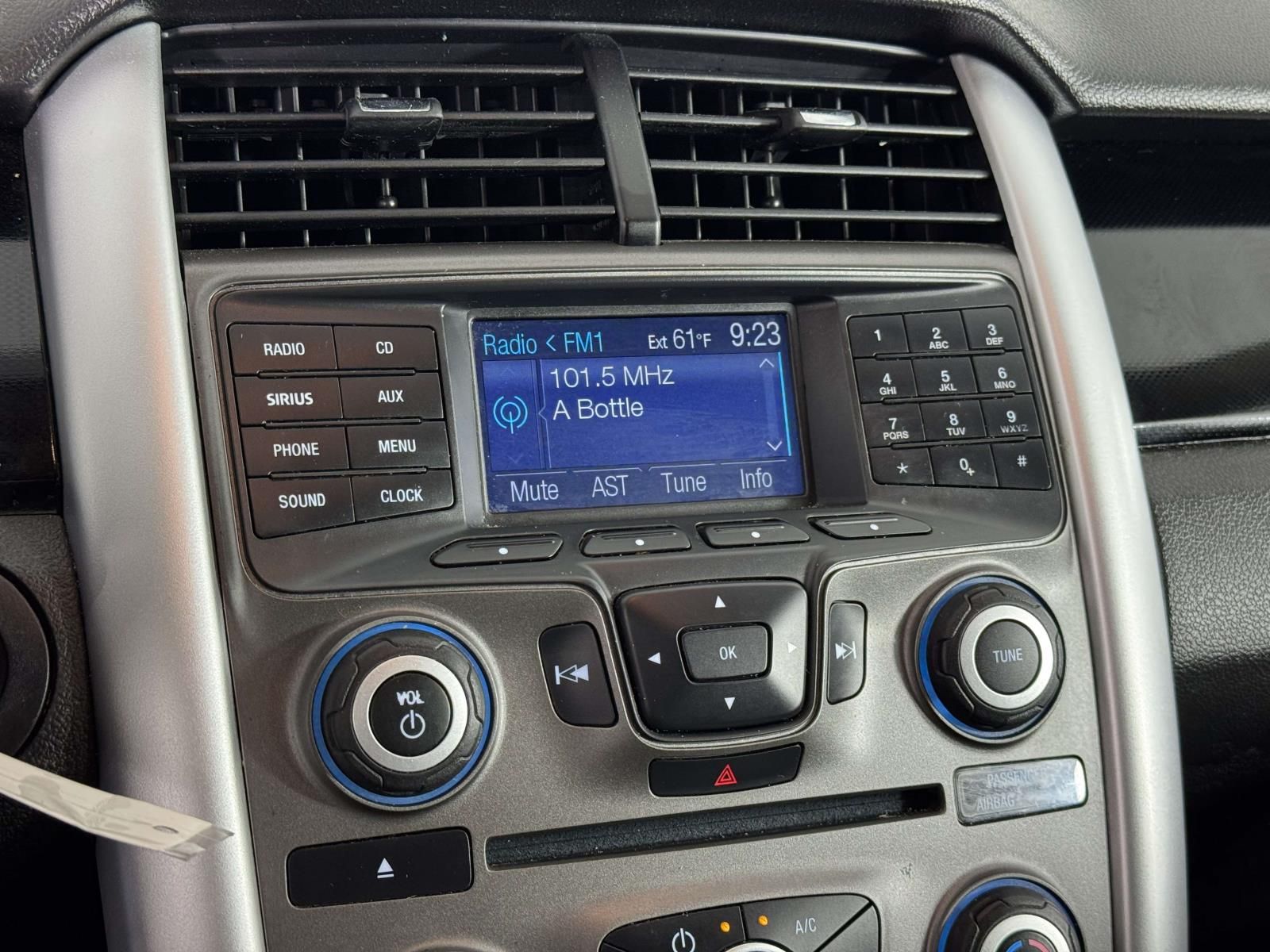 Used 2013 Silver Ford SE image 17
