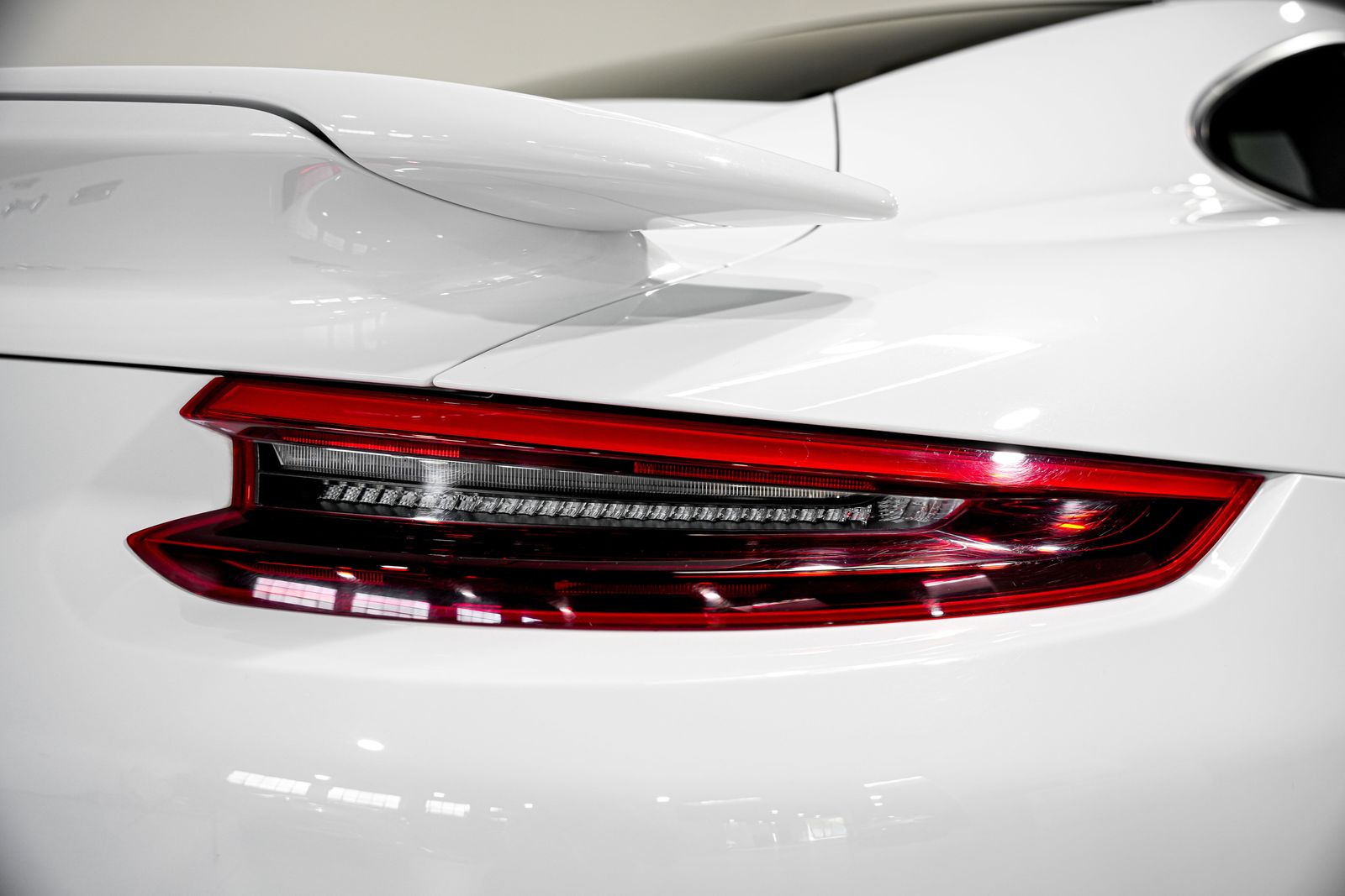 2018 Porsche 911 Turbo S — photo 41