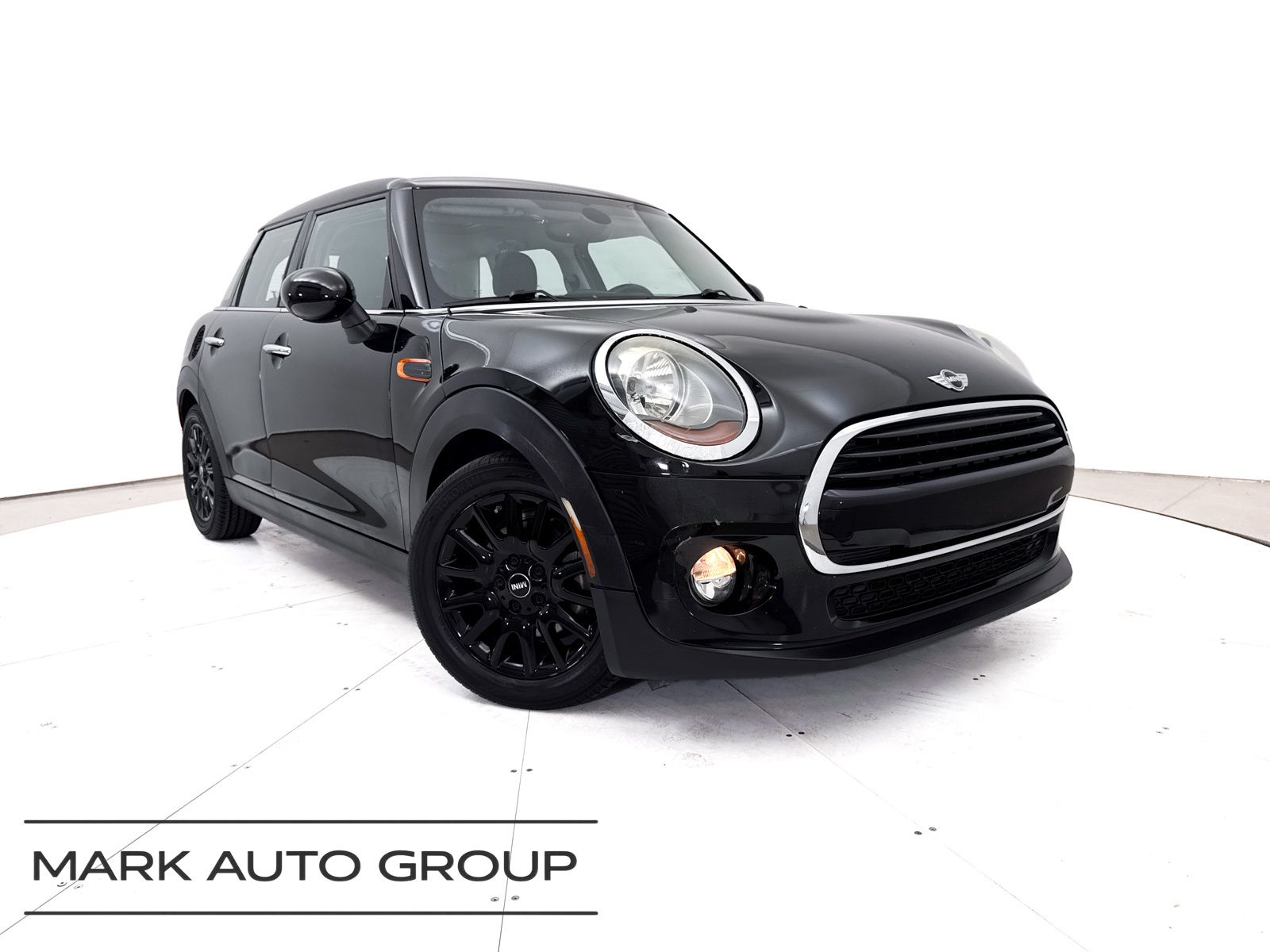 2017 MINI Cooper Base