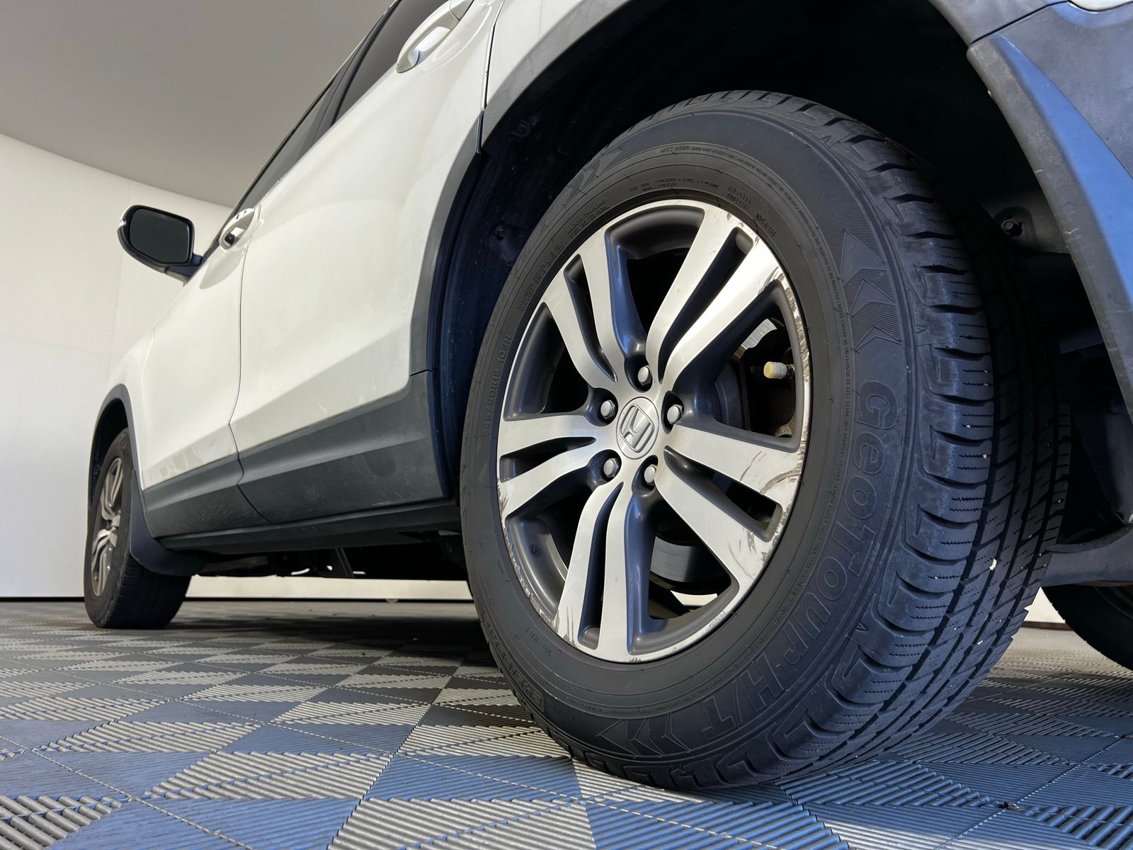 Thumbnail: 2018 Honda Pilot - 12