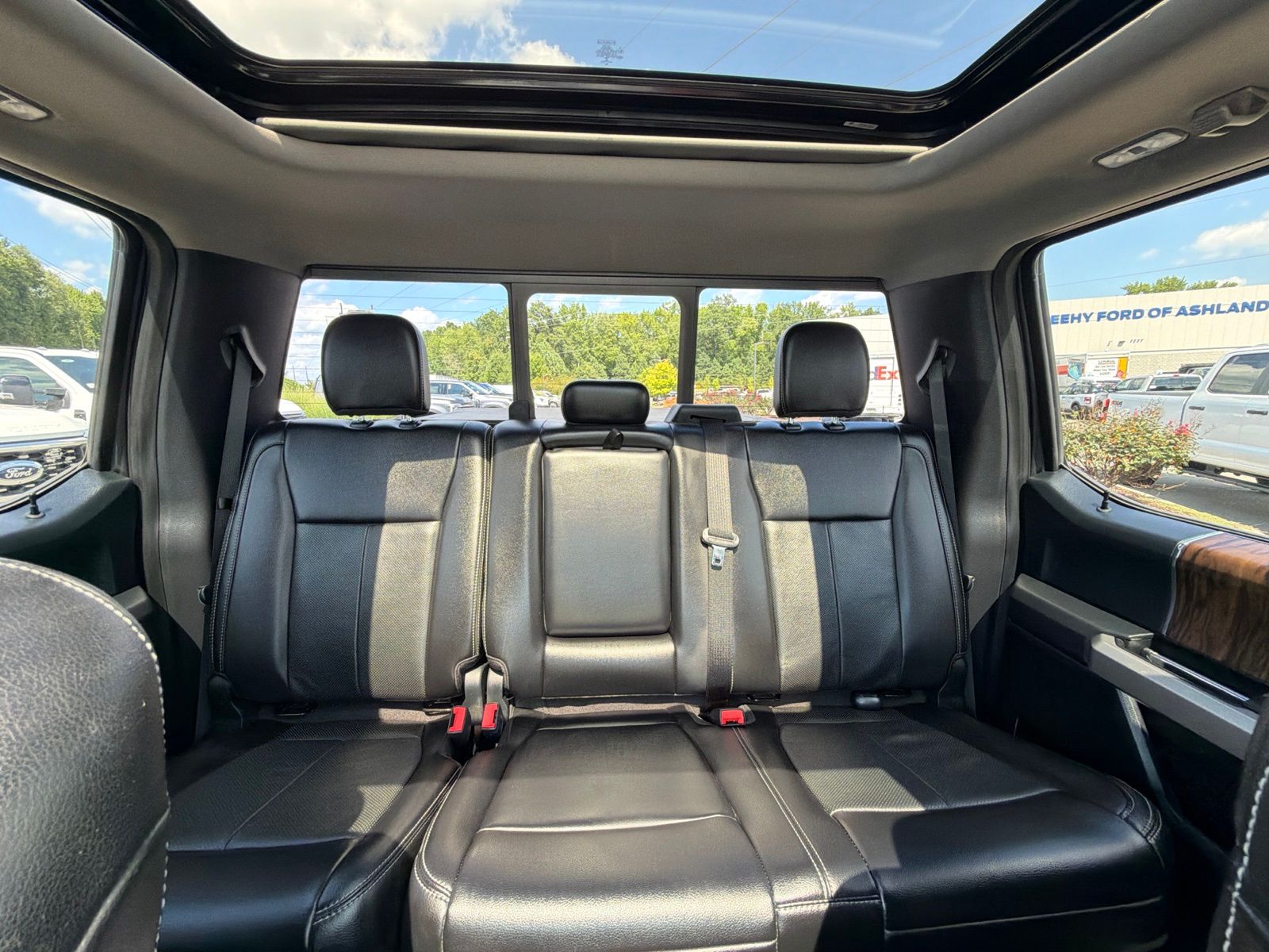 Certified Used 2020 Magnetic Ford Lariat image 31