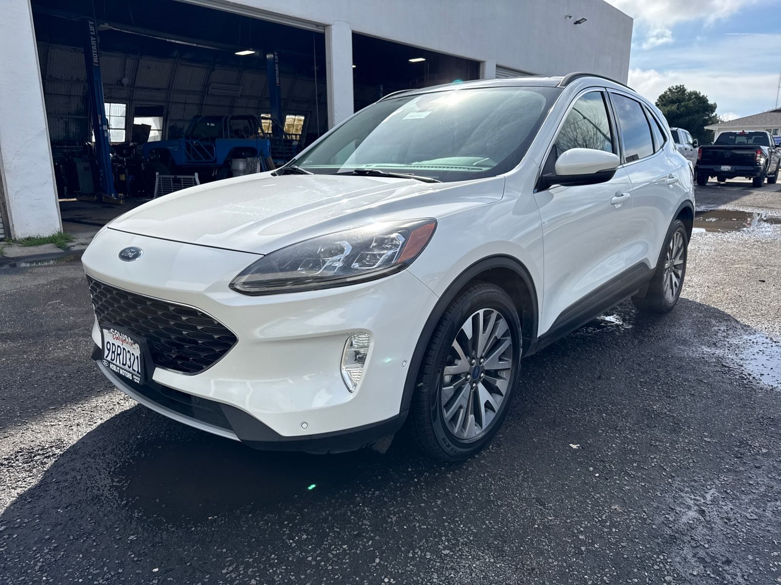 2020 Ford Escape Hybrid Titanium FWD