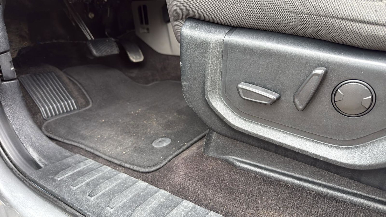 Used Car 2020 Ford F-150  Xlt For Sale Under $25,000 In Austin, Texas