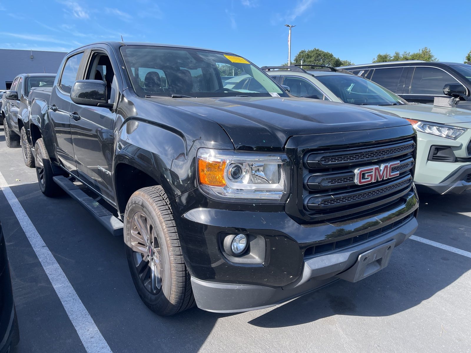 Onyx Black 2019 GMC Canyon SLE Crew Cab RWD Pickup Truck 4X2 8-Speed Automatic