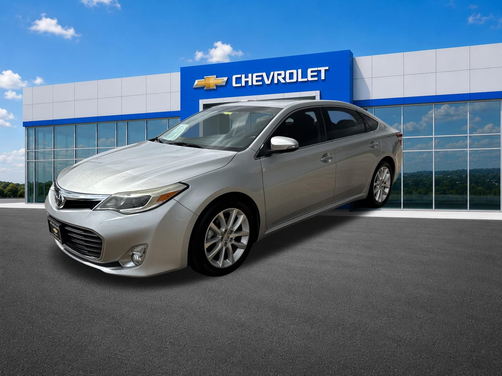 Classic Silver Metallic 2013 Toyota Avalon Sedan Front-Wheel Drive 6-Speed Automatic