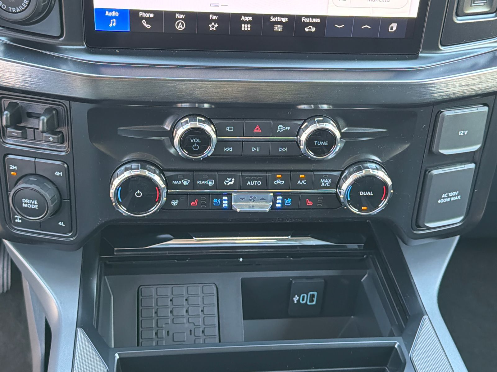 New 2026 Agate Black Metallic Ford F-350® Lariat® image 32