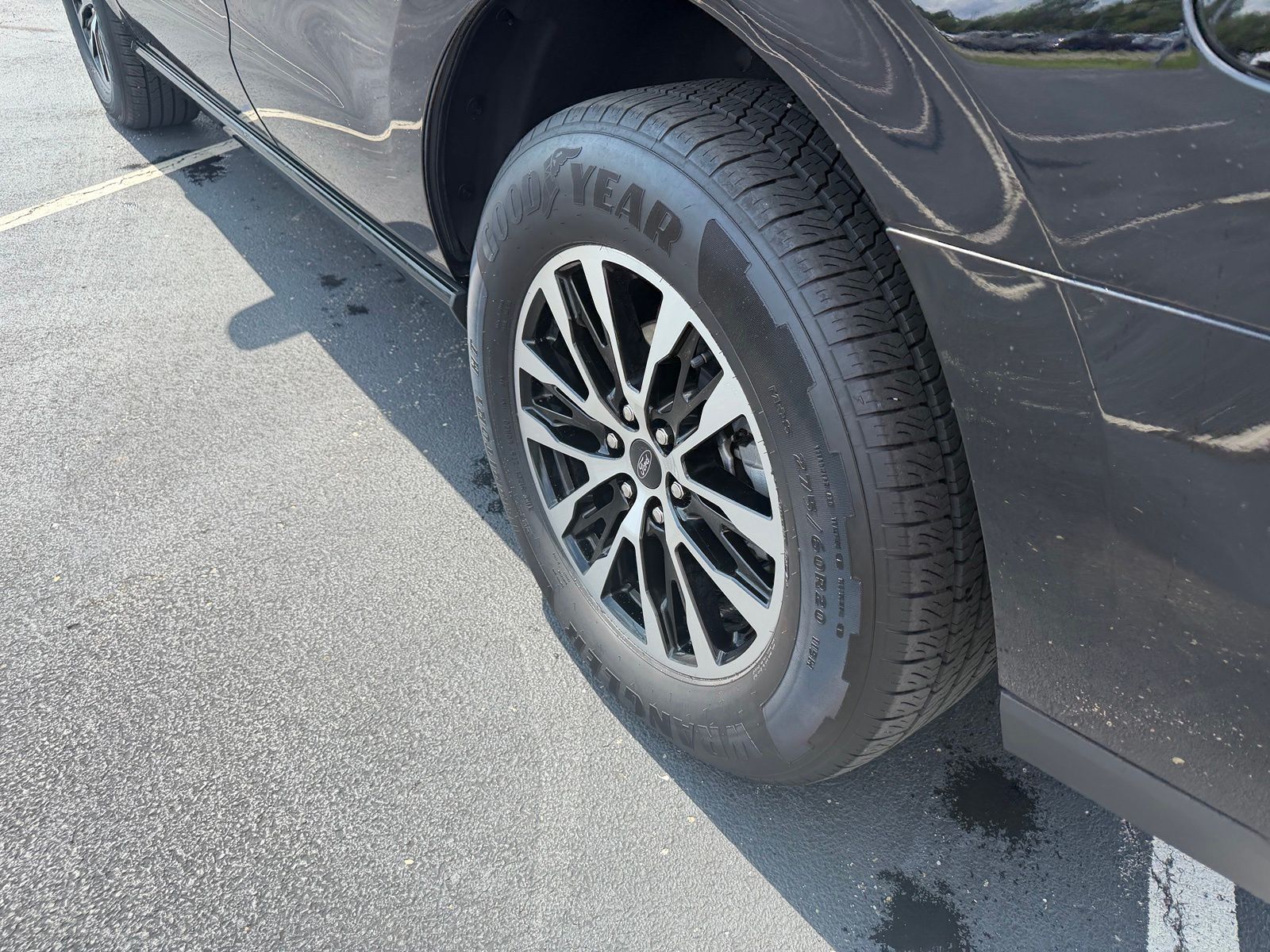 2025 Ford Expedition image 10