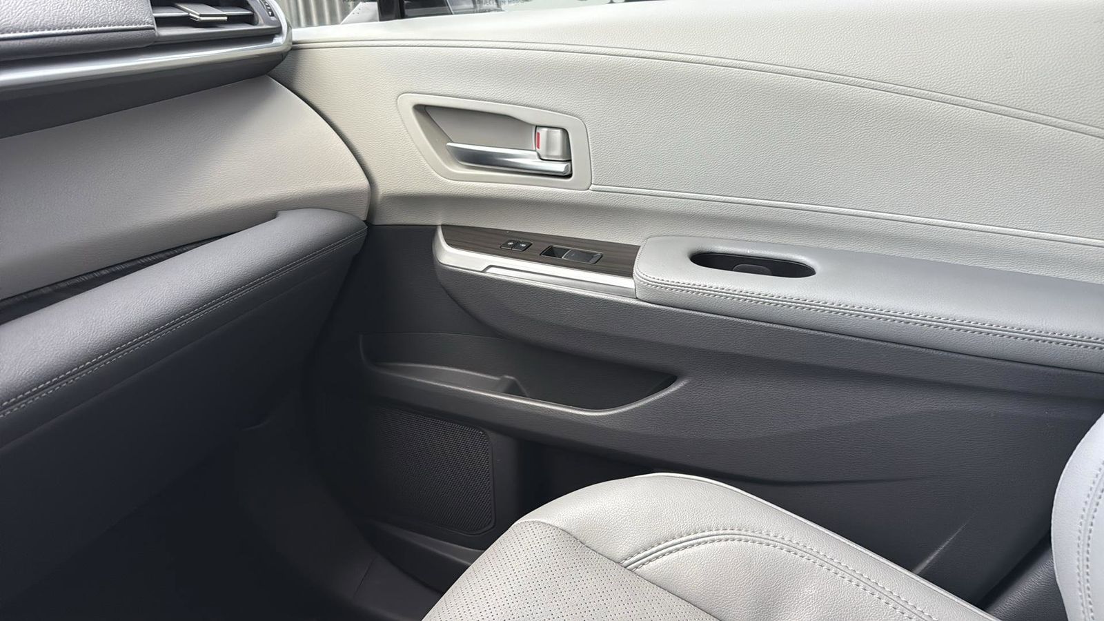 Used Car 2024 Toyota Sienna  Limited For Sale Under $60,000 In Austin, Texas