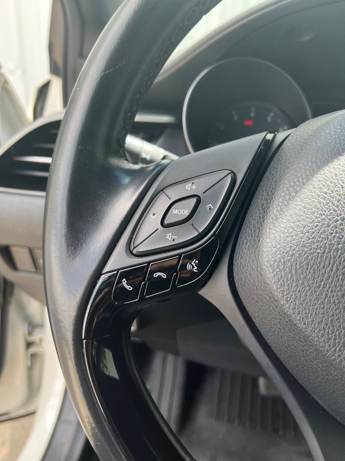 Used Car 2018 Toyota C-hr  Xle For Sale Under $15,000 In Austin, Texas