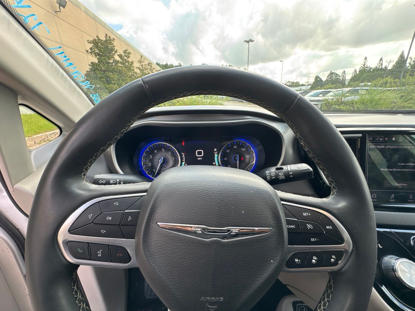 Used 2023 White Chrysler Touring L image 17