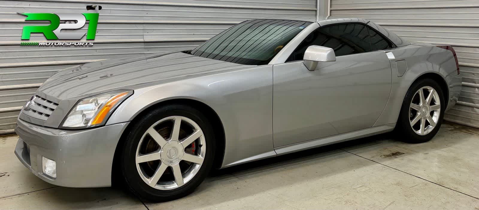 2005 Cadillac XLR V8 Roadster's photo