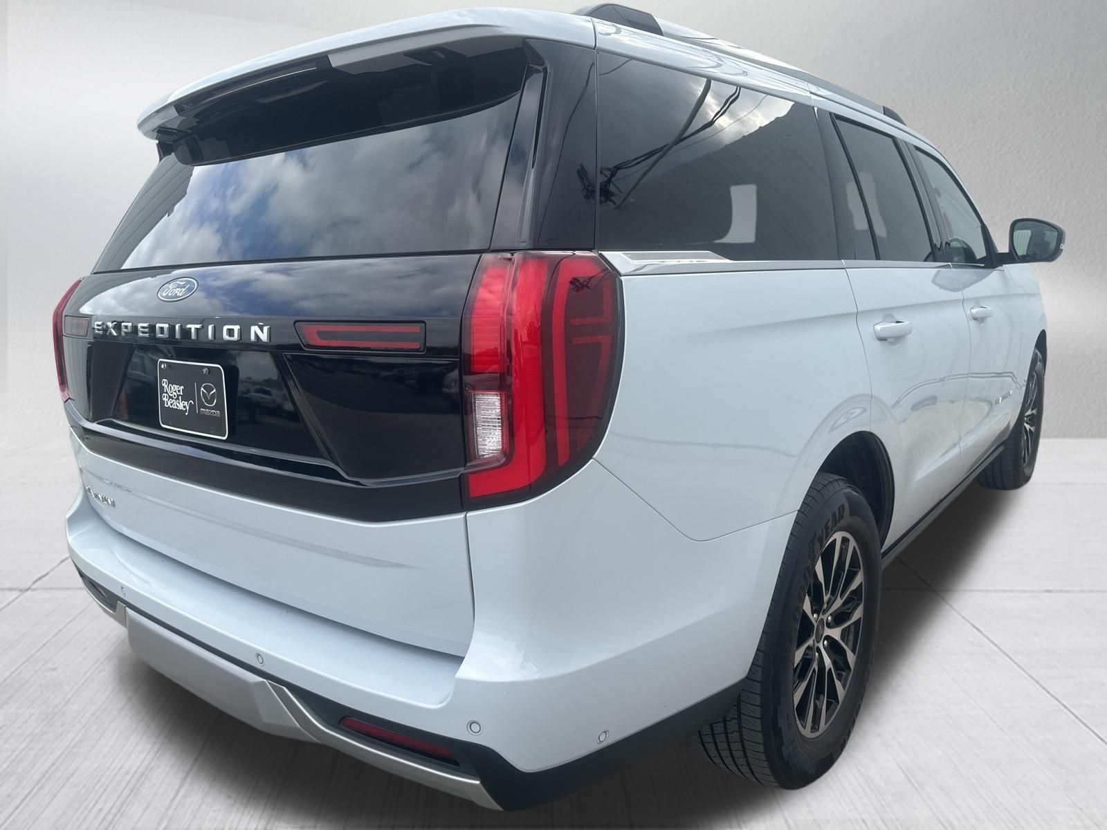 Used Car 2025 Ford Expedition  Platinum For Sale Under $70,000 In Austin, Texas