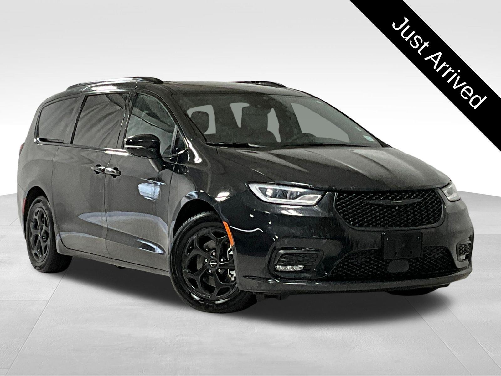 2024 Chrysler Pacifica Hybrid Premium S Appearance FWD